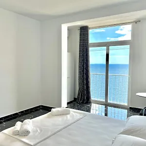 Redi's Seaview Appartamento